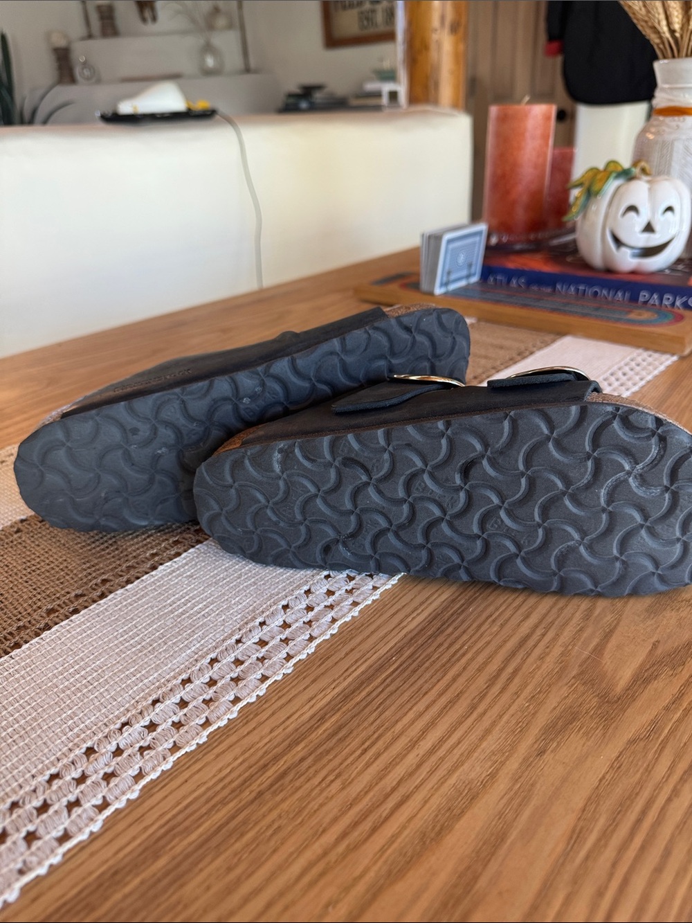 Big Buckle Birkenstock Arizona Sandals. Size 37 - Picture 3 of 3